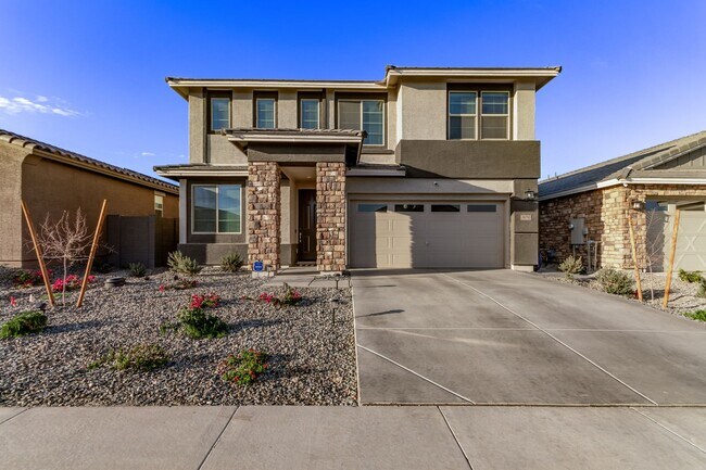 Building Photo - BEAUTIFUL 5 bedroom plus loft!