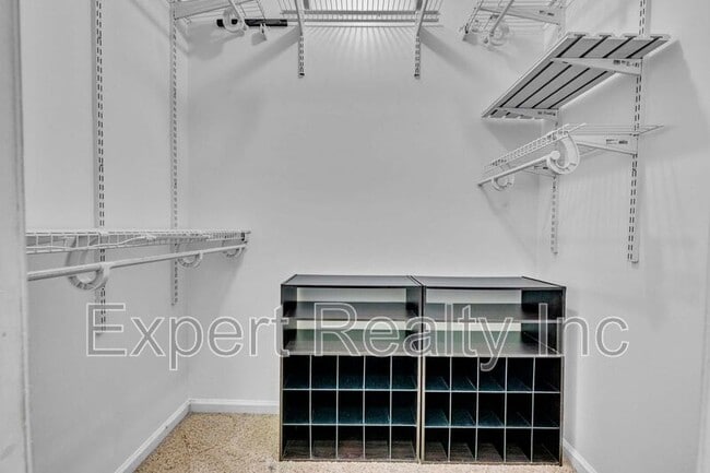 Building Photo - 5501 Heath Row Dr
