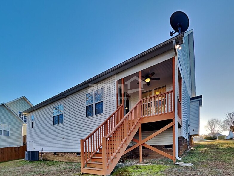 Building Photo - 1067 S Willhaven Dr