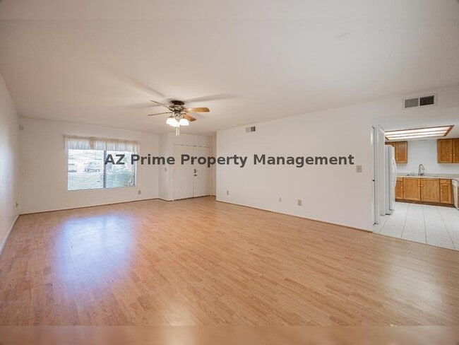 Building Photo - 5807 W Acoma Dr