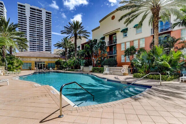 Building Photo - 600 S Dixie Hwy