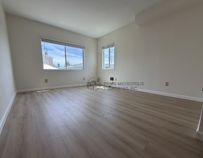 Building Photo - 447 Haddon Rd