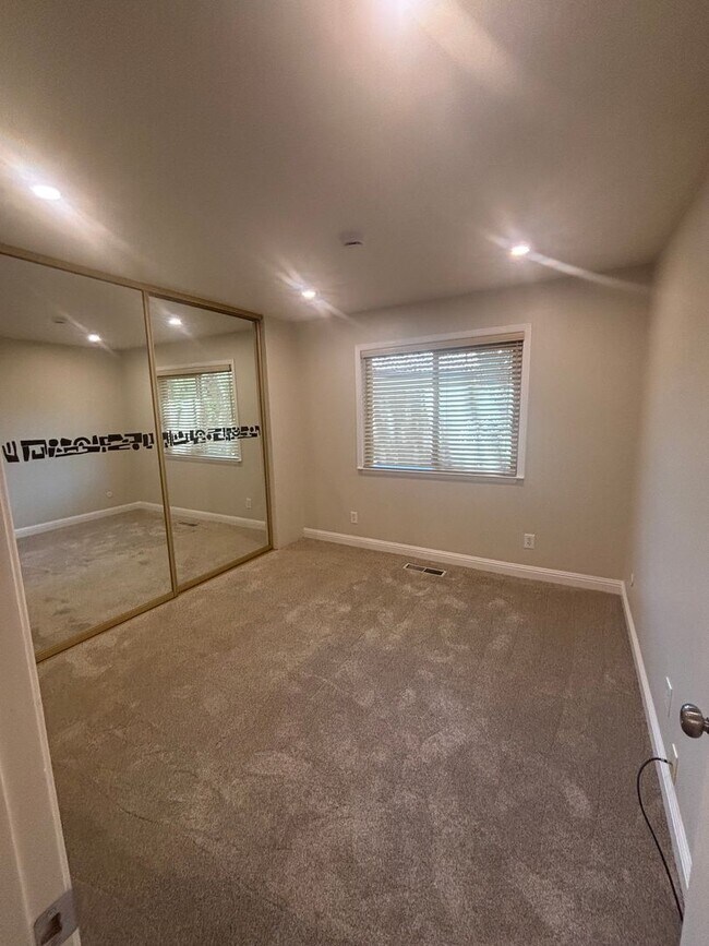 Building Photo - Updated 3 bedroom 2 bathroom Condo in Rincon Valley's Brush Creek Villas with A/C