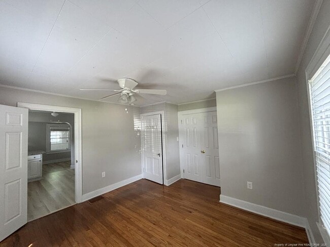 Building Photo - 1516 Fort Bragg Rd