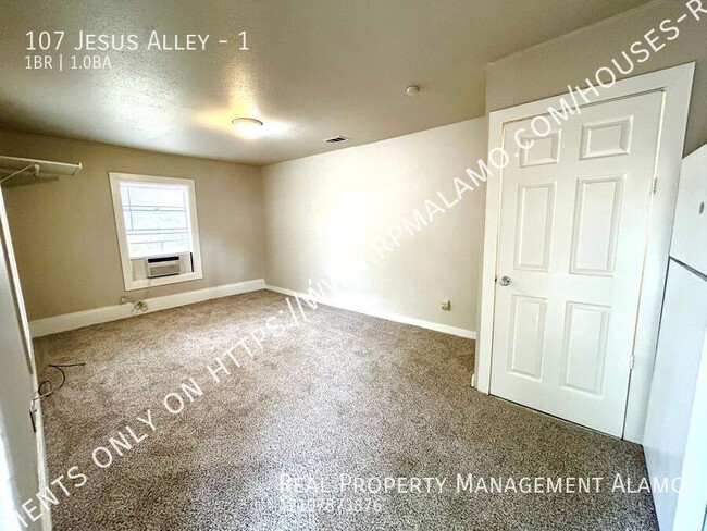 Building Photo - **APPLICATION RECEIVED** **MOVE-IN SPECIAL...