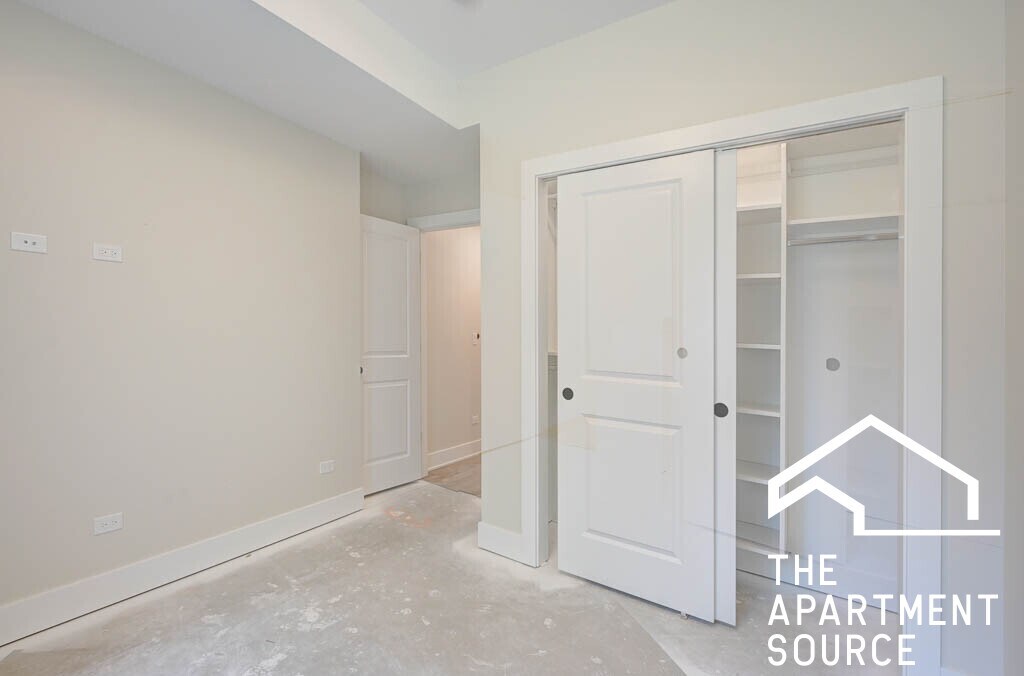 Building Photo - 4853 N Seeley Ave