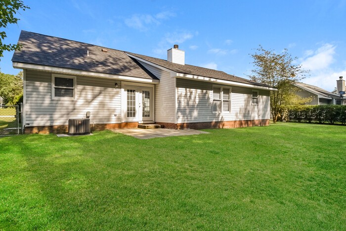 Building Photo - 631 Folkstone Rd