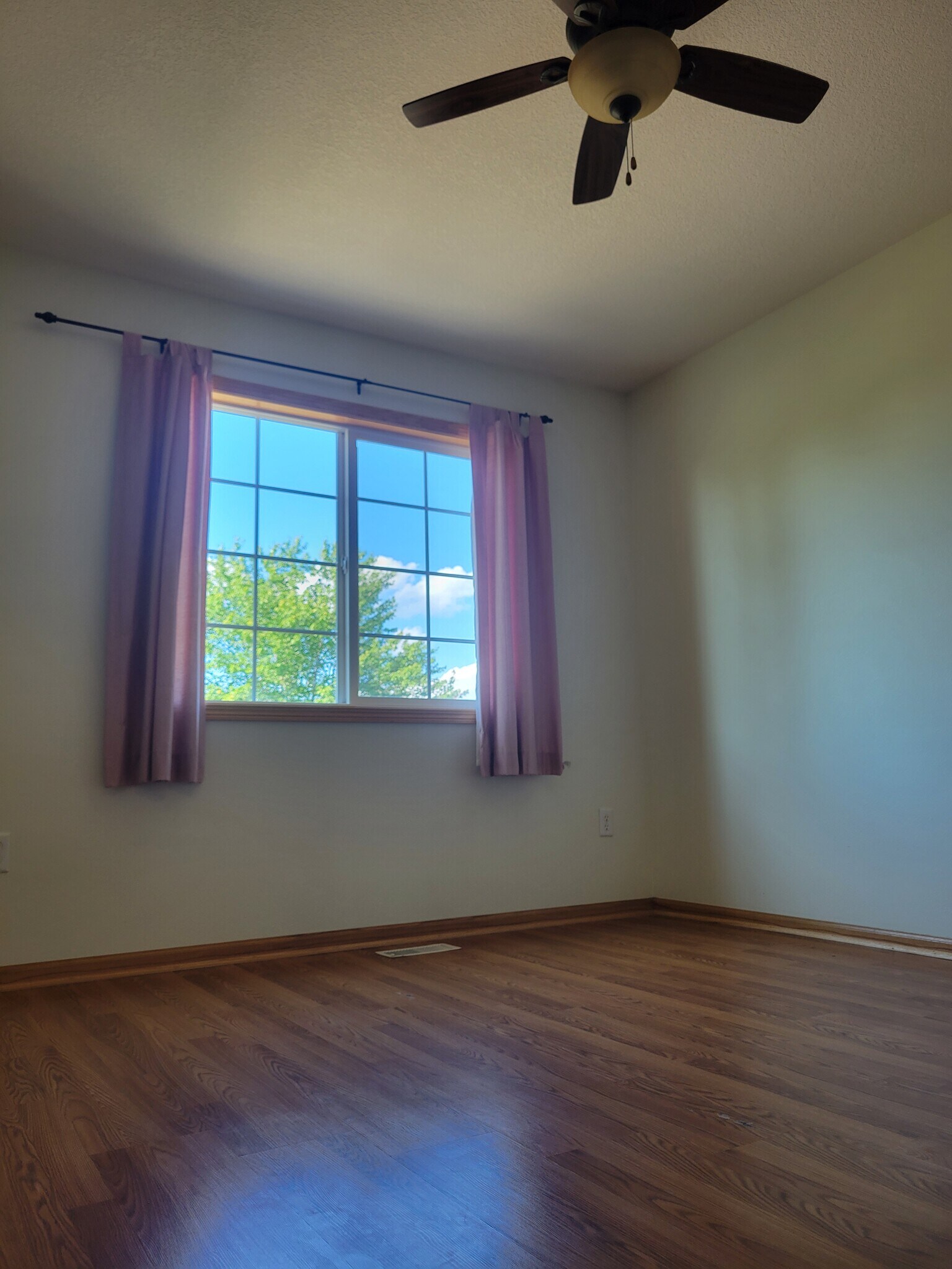 2nd Bedroom - 601 Orchard Hills Dr