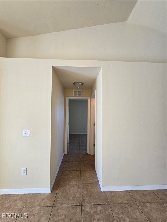 Building Photo - 138 SE 12th St