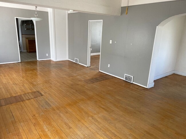 Building Photo - 1434 11th St