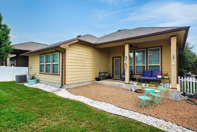 Building Photo - Stunning 3-Bedroom Home with Office in Charleston Parke, Cibolo - Realtor Commission offered: $500