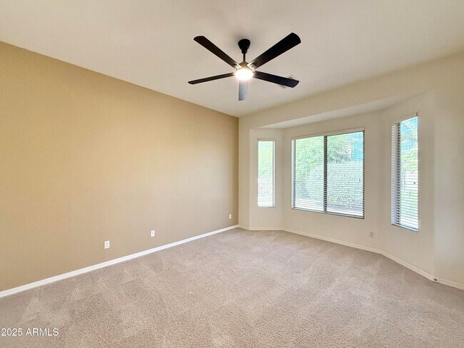 Building Photo - 4148 E Walnut Rd