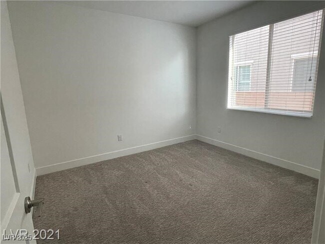 Building Photo - 6632 Rashelda Ct