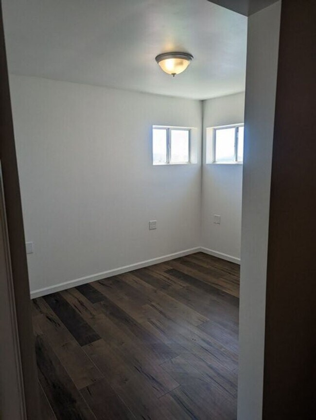 Building Photo - 23 Acre Hilltop Retreat with Breathtaking Mountain Views!!