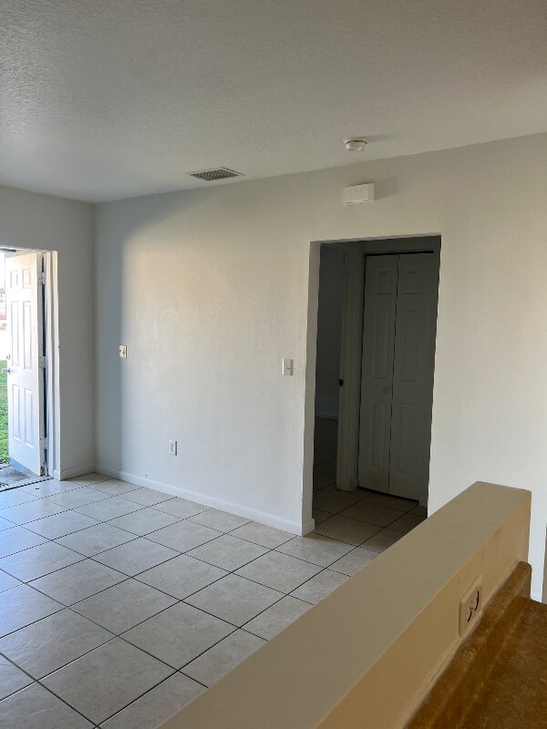 Building Photo - 1311 Emerald Terrace