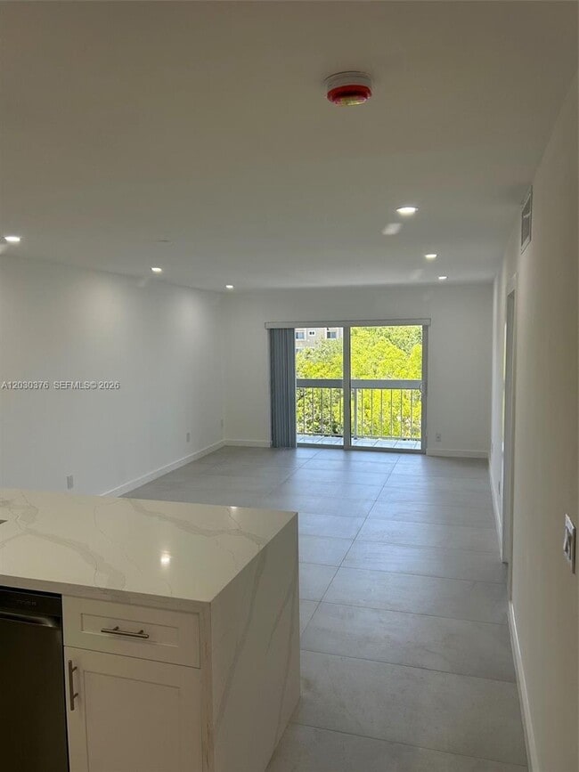Building Photo - 7732 Camino Real