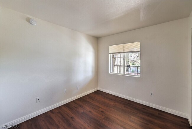 Building Photo - 7885 W Flamingo Rd