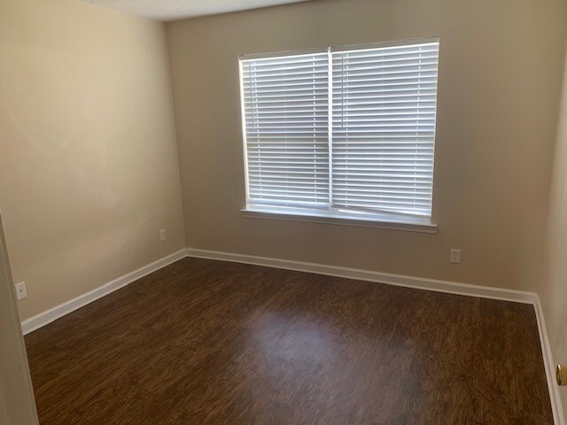 Building Photo - 428 Plantation Pl