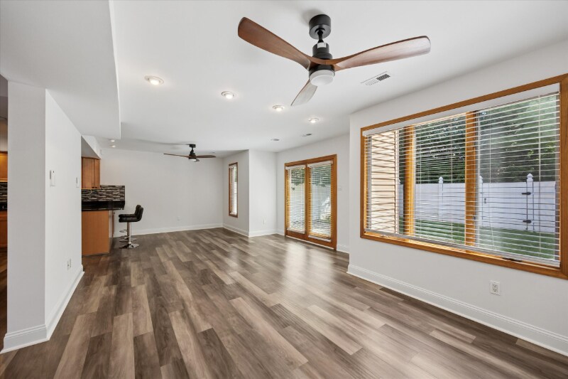 Building Photo - 128 Granite Hill Ct