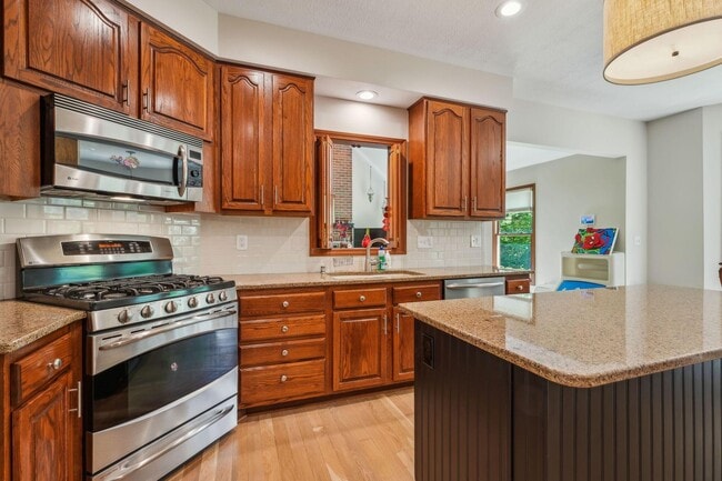 Building Photo - 1229 Whispering Meadow Ct