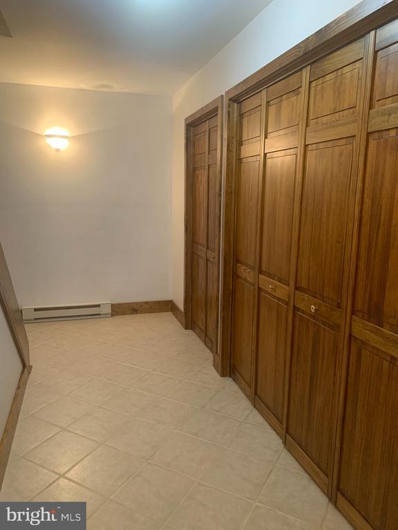 Building Photo - 110 Beech Ln