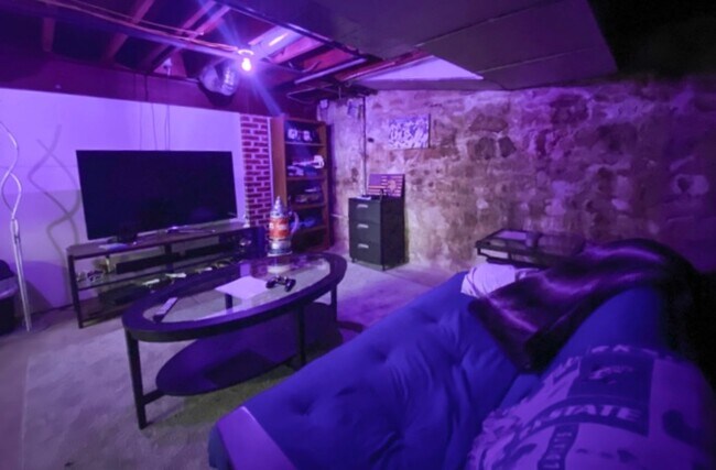 Building Photo - 1815 Laramie St