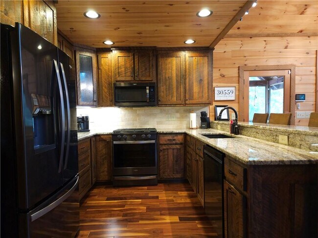Building Photo - 101 Hothouse Dr
