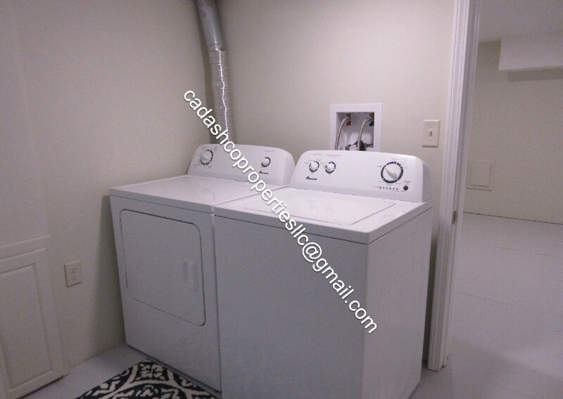 Building Photo - 203 W Wayne St