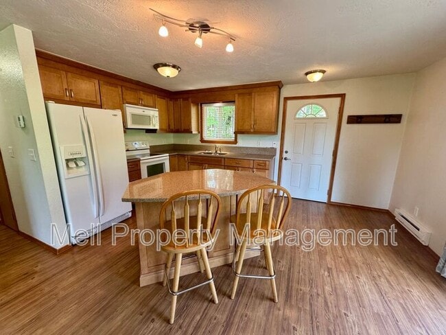 Building Photo - 231 Dogleg Pl