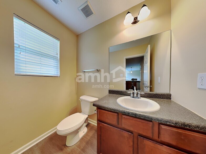 Building Photo - 1220 Swan Pond Ln