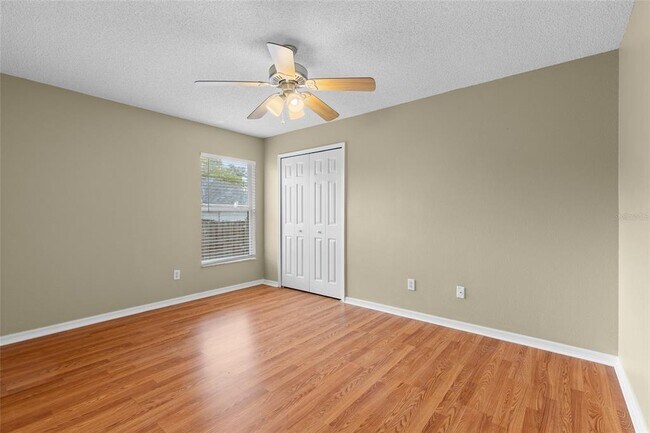 Building Photo - 148 Country Lakes Cir