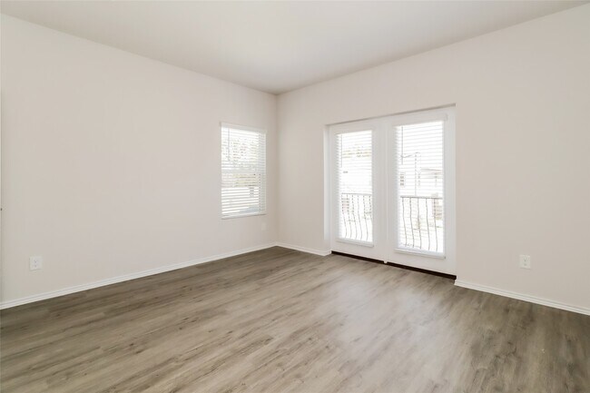 Building Photo - 15252 Estrella Rd E