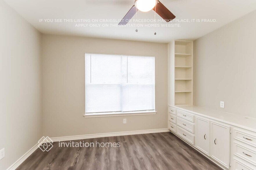 Building Photo - 3807 El James Dr