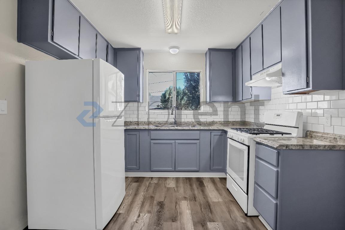 Building Photo - Unit C