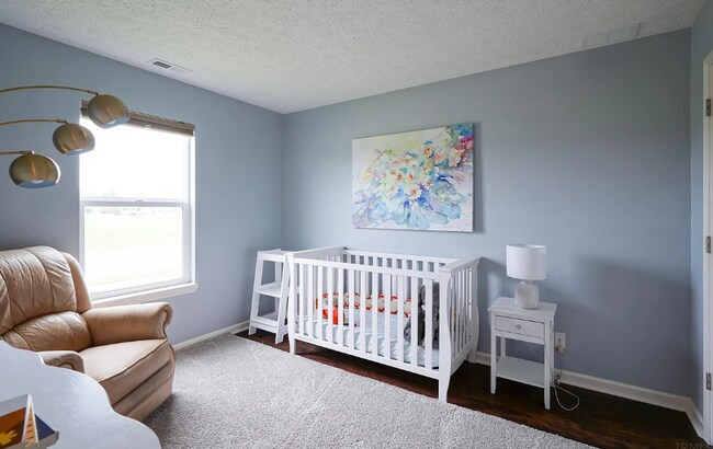 Building Photo - 3 Bed Home