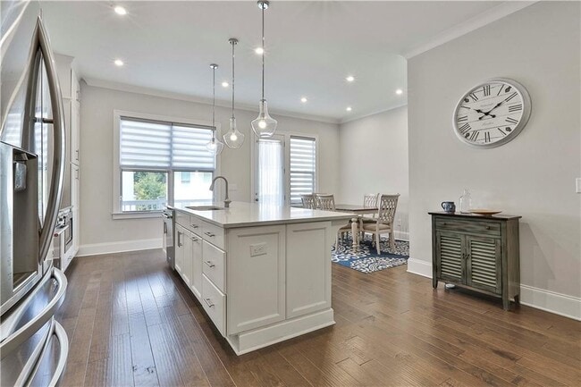 Building Photo - 673 Brennan Dr