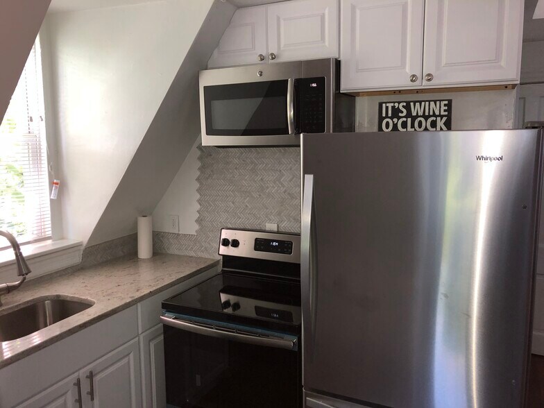 Kitchen - 1127 S 48th St