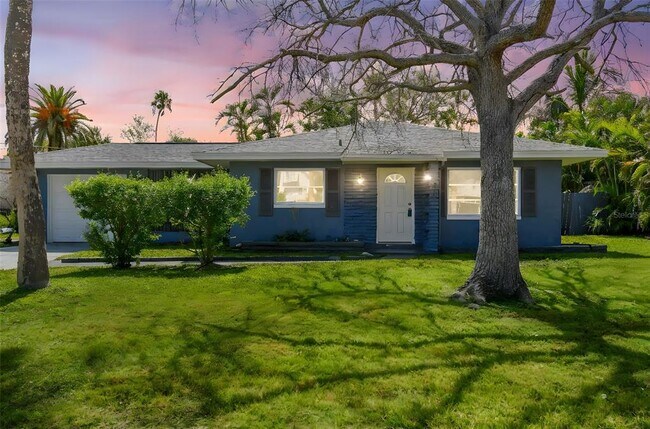Primary Photo - 951 Lantana Ave