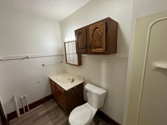 Building Photo - 725 Werle Ave