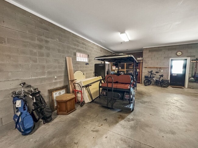 Building Photo - Fully Furnished Waterfront Elegance on Mai...