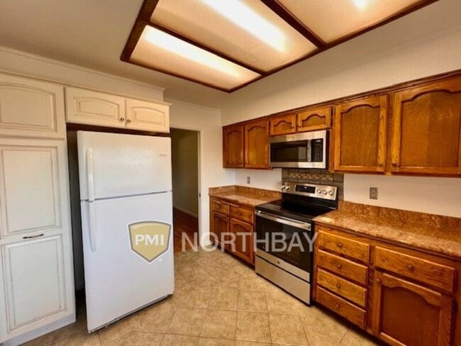Building Photo - 3552 Larchmont Ct