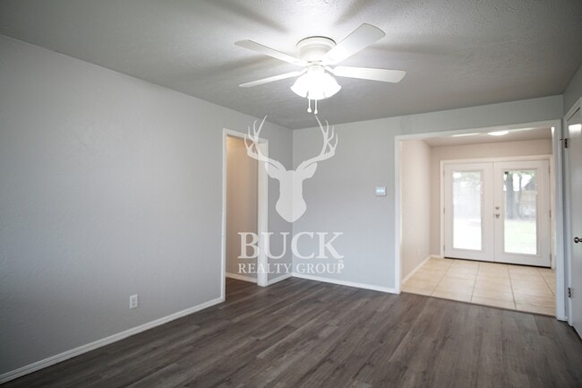 Building Photo - 2804 SW 82nd St