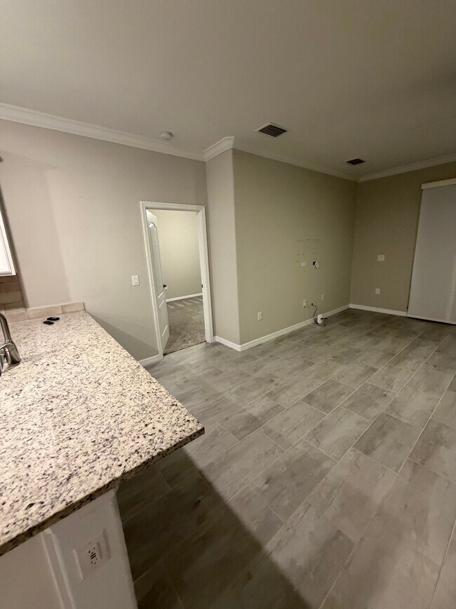 Building Photo - 11815 Bluebird Pl