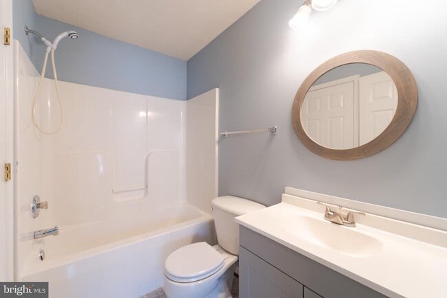 Building Photo - 104 Stingray Ct