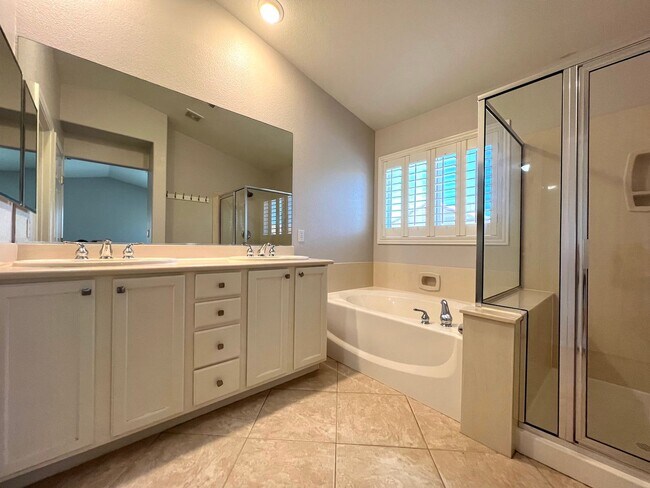 Building Photo - 7043 Somera Way