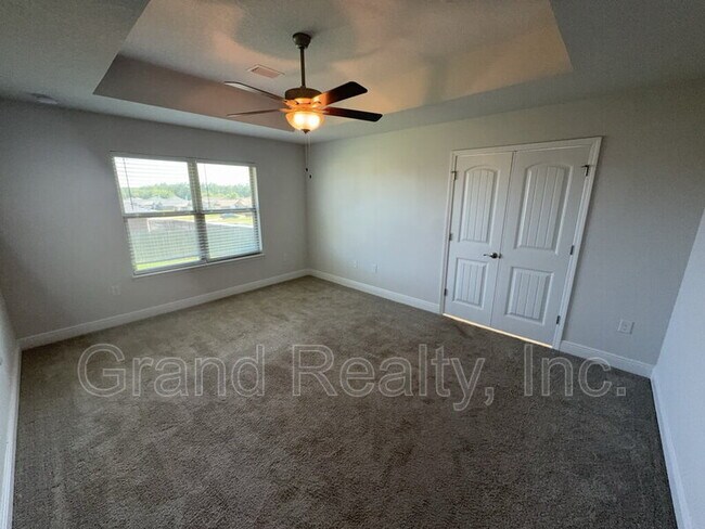 Building Photo - 5004 Hamilton Crossing Blvd