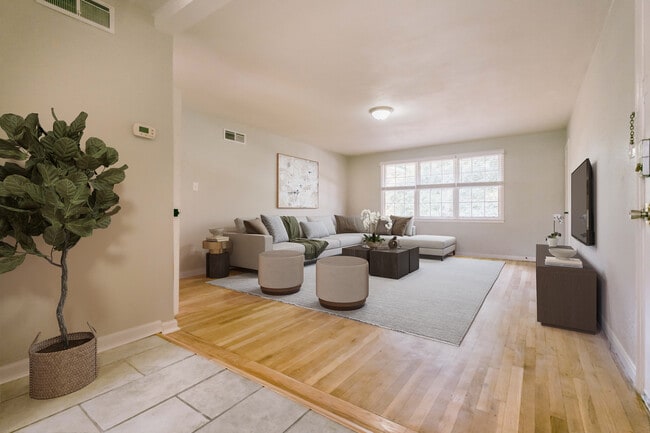 Building Photo - 9 Berkley Pl