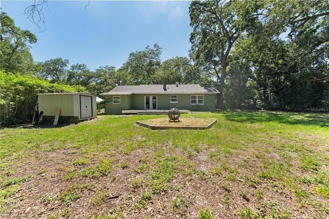 Building Photo - 4939 Woodland Dr