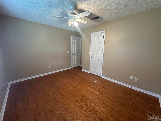 Building Photo - 1301 Little Creek Cir