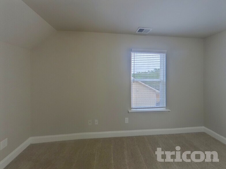 Building Photo - 6206 Baltusrol Terrace